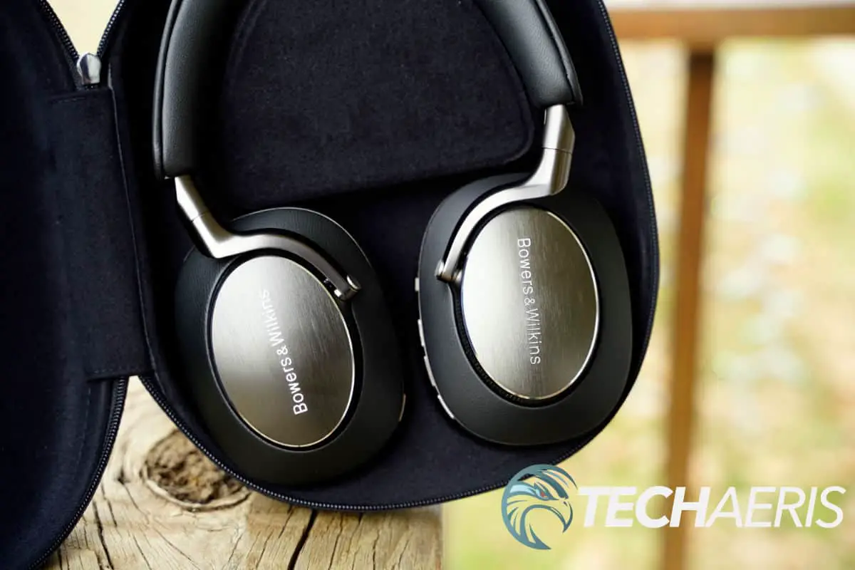 Bowers and Wilkins Px8