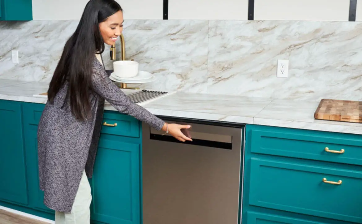Hisense ultra-quiet dishwasher