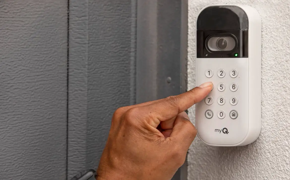 myQ Smart Garage Video Keypad