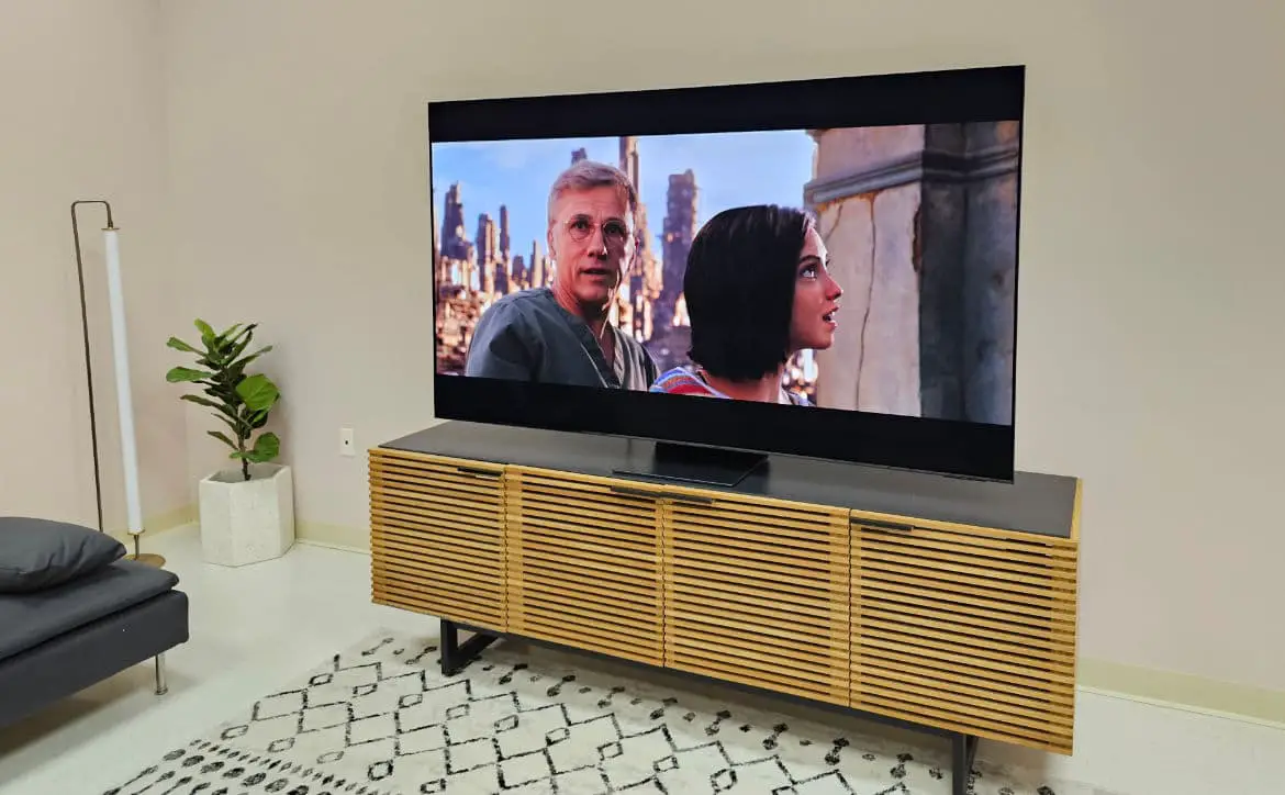 Samsung S95C OLED 4K Featured Image Propery of Techaeris-min
